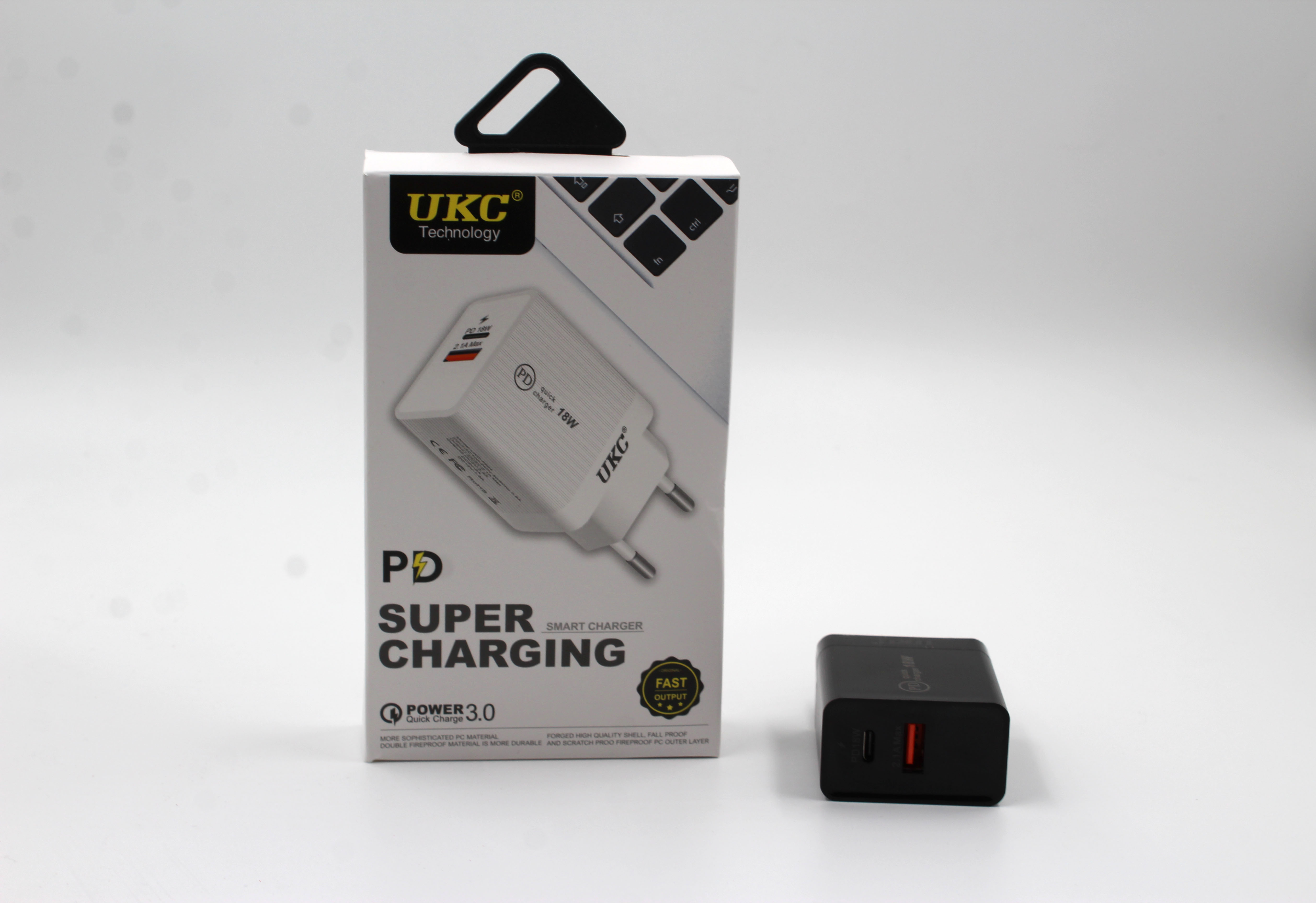 Адаптер Fast Charge 220v 18w PD 889 USB+type C — 2