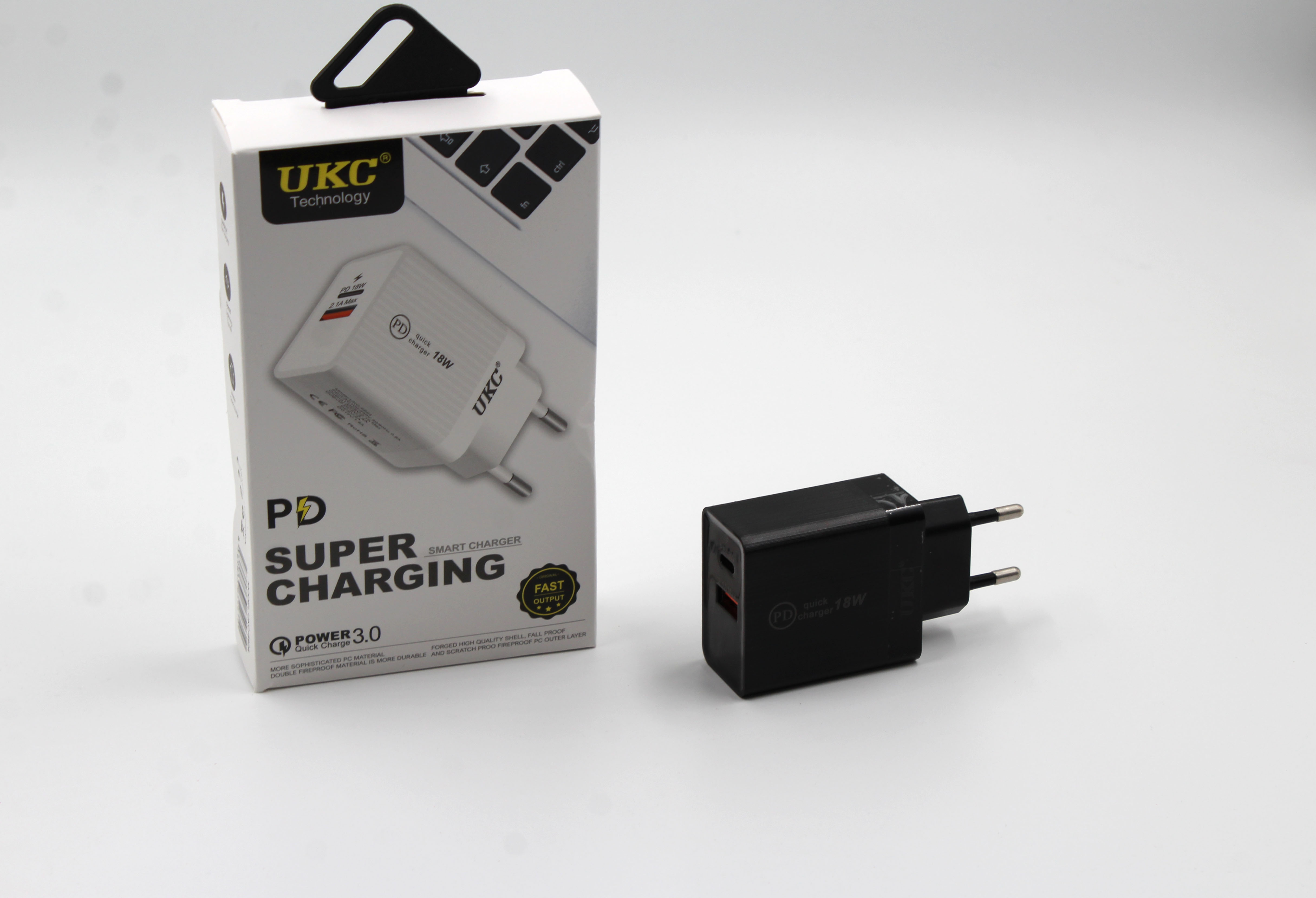 Адаптер Fast Charge 220v 18w PD 889 USB+type C — 3