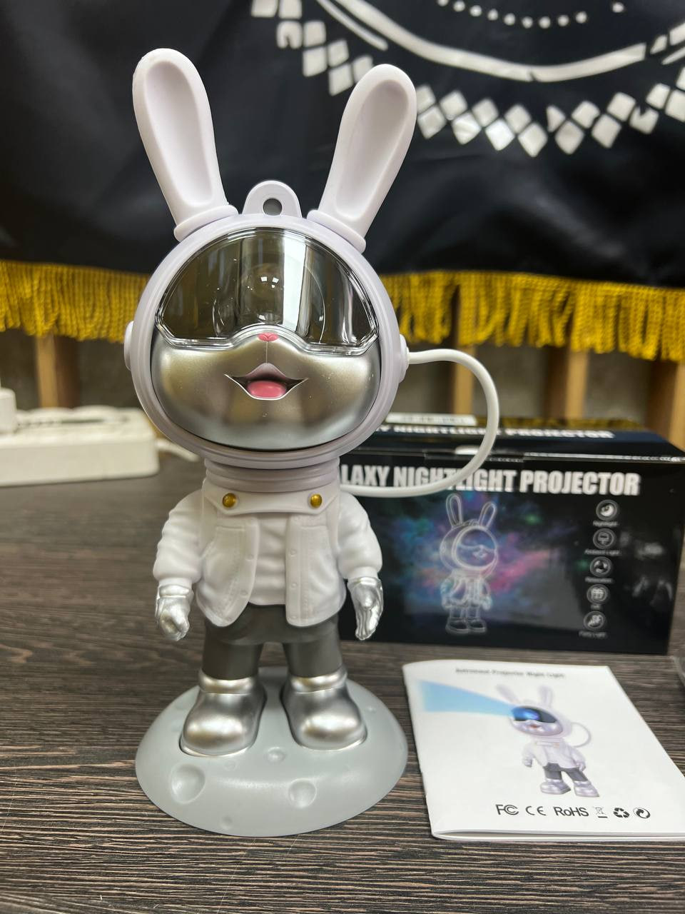 Нічник зоряне небо – Стокове зображення Заєць космонавт / Moon Bunny з пультом