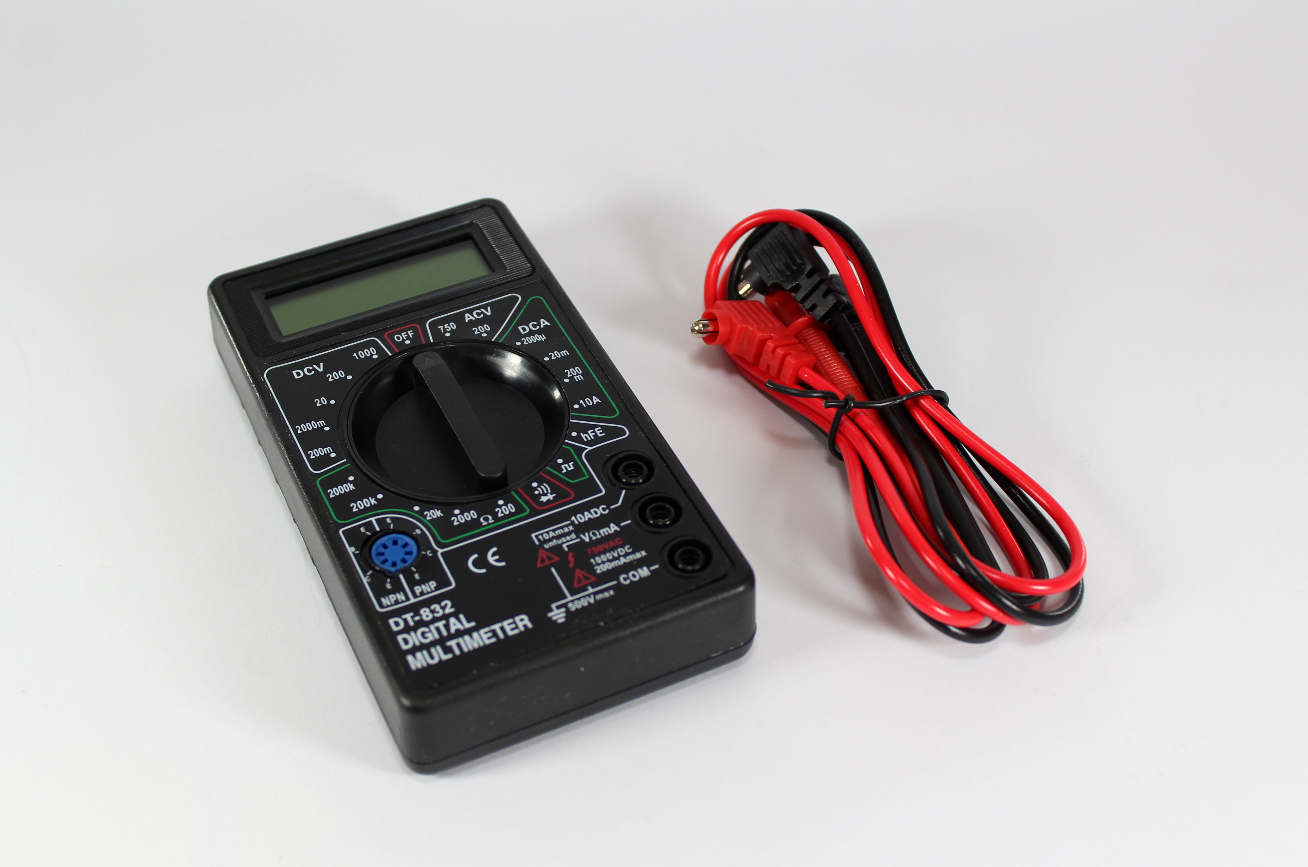 Мультиметр DT 832 — 2